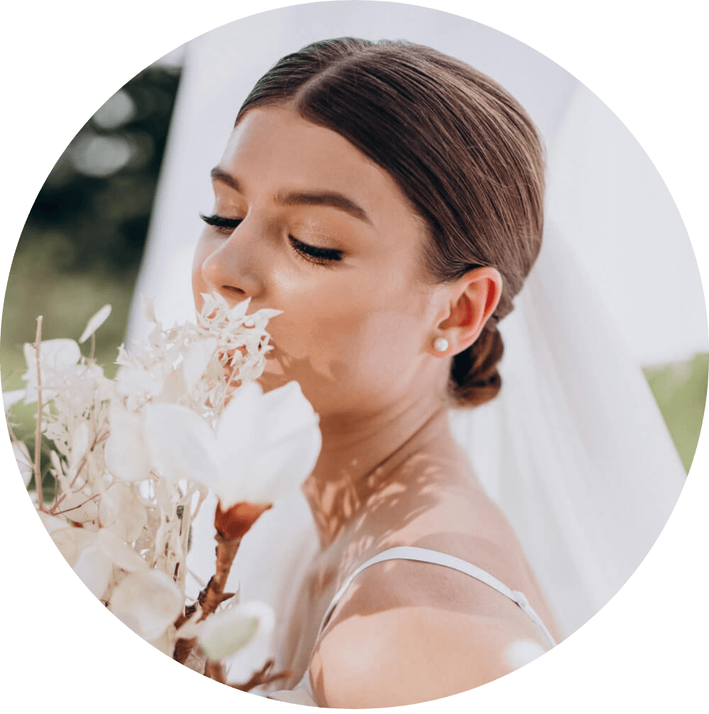 Morning preparation young woman bride be11(1)